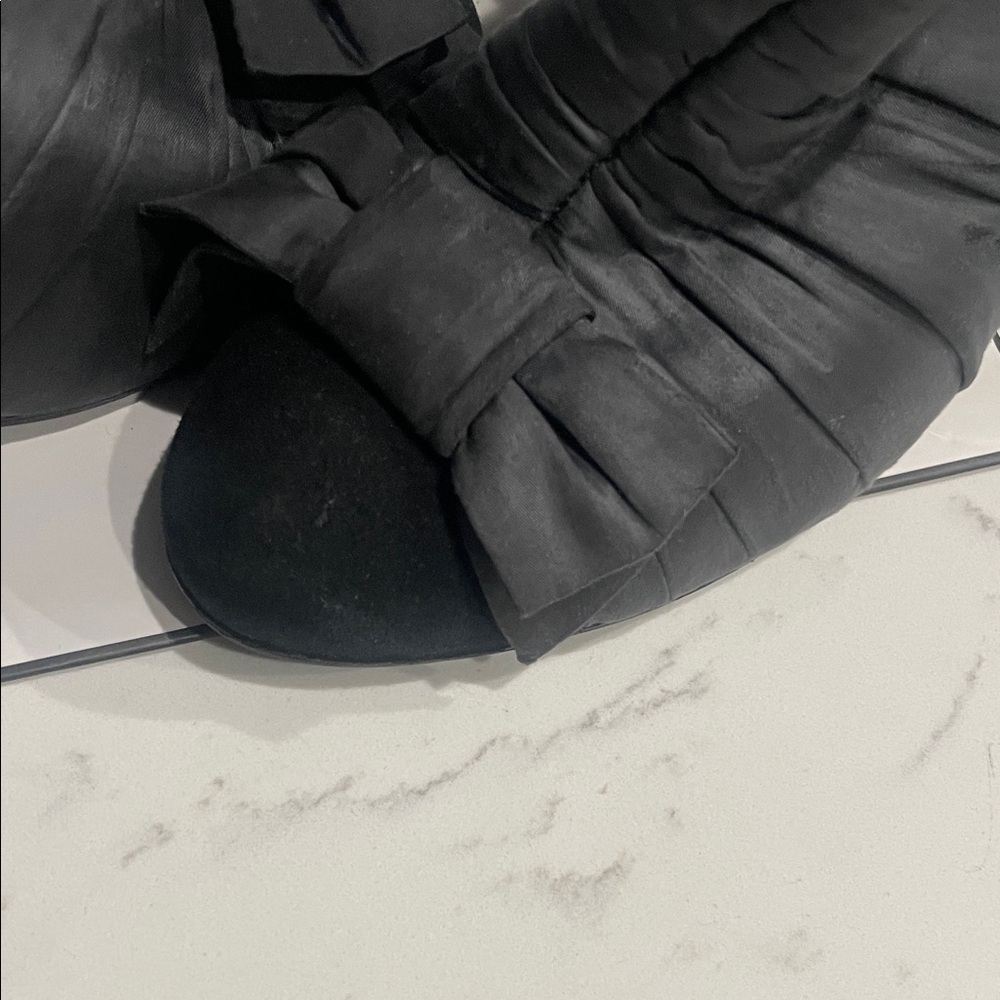 CHANEL Black Heeled Boots with Bow Accent - Picture 6 of 9